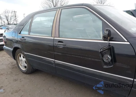 1999 Mercedes-Benz S 420 z USA, uszkodzony, nr VIN WDBGA43G3XA430247